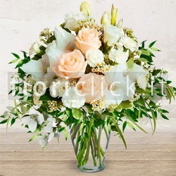 Mazzo di lilium e rose colore bianco